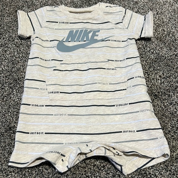 Nike 3M Short Romper, Cream/Gray/Black Stripped, EUC - Picture 6 of 8
